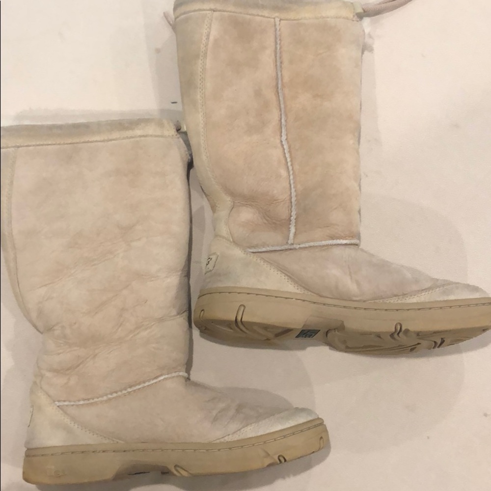 Pull On Uggs - image 3